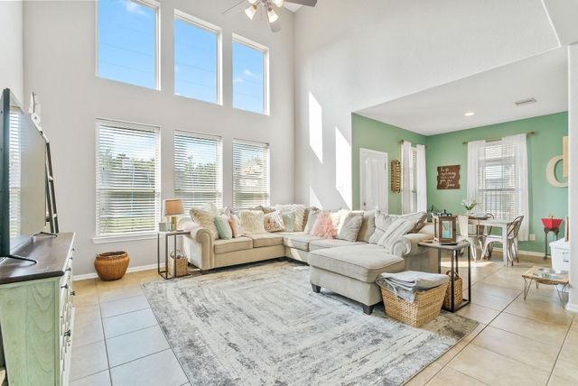 62 W Lasting Spring Circle, The Woodlands, TX 77389