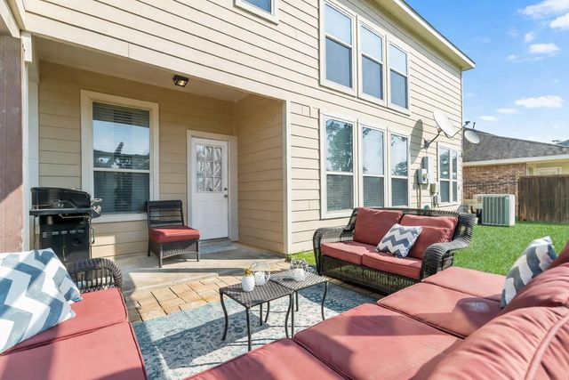 62 W Lasting Spring Circle, The Woodlands, TX 77389