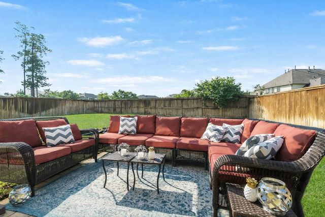 62 W Lasting Spring Circle, The Woodlands, TX 77389