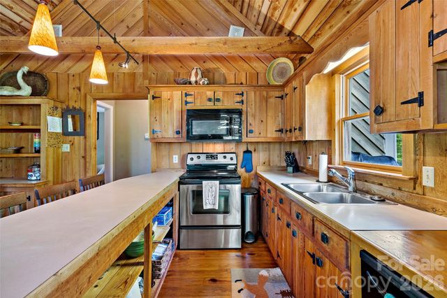 1795 Mckenzie Way N 505, Old Fort, NC 28762