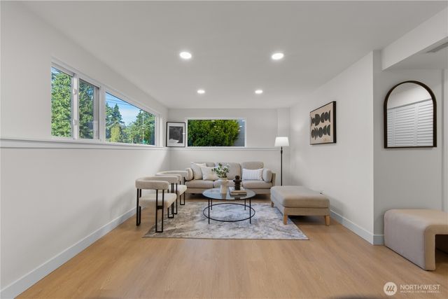 529 S 302nd Street, Federal Way, WA 98003