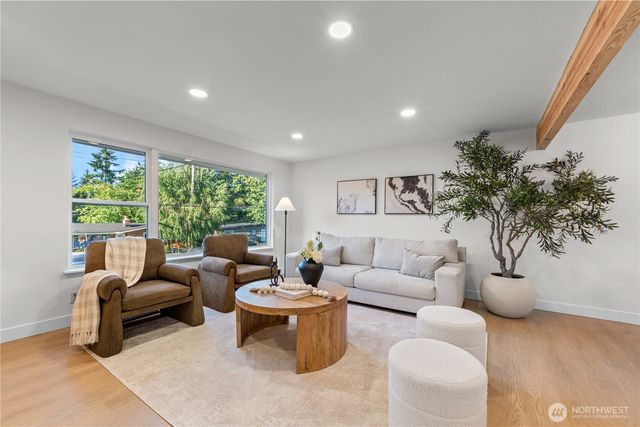 529 S 302nd Street, Federal Way, WA 98003