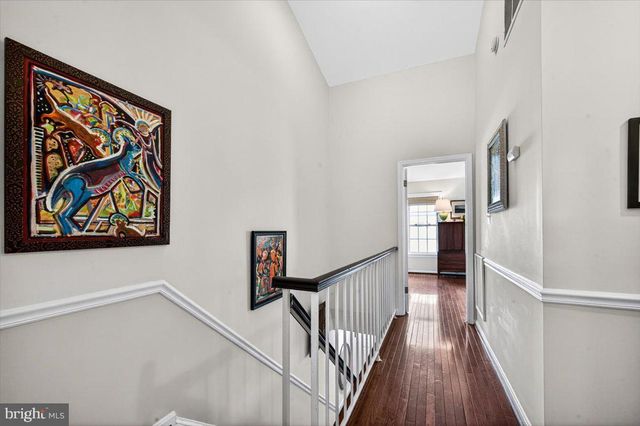 4239 SLEEPY LAKE DR, Fairfax, VA 22033