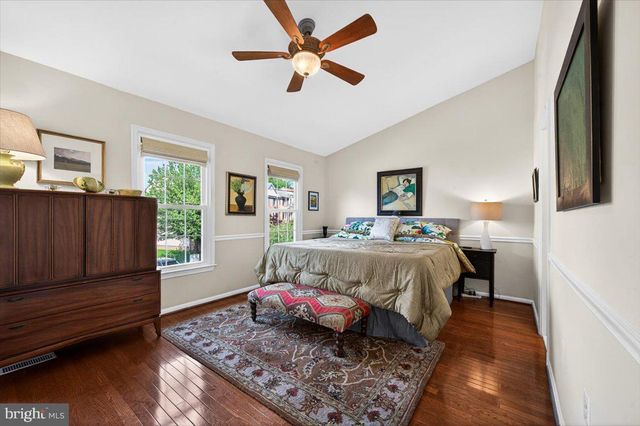 4239 SLEEPY LAKE DR, Fairfax, VA 22033