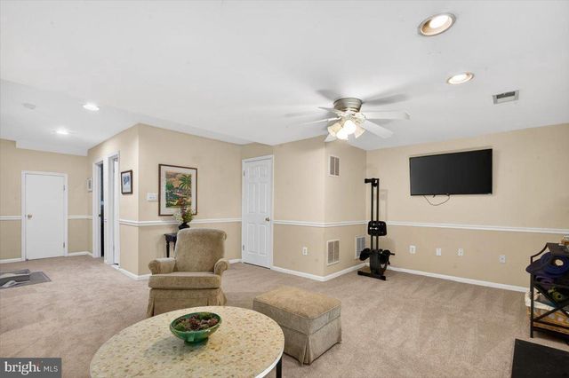 4239 SLEEPY LAKE DR, Fairfax, VA 22033
