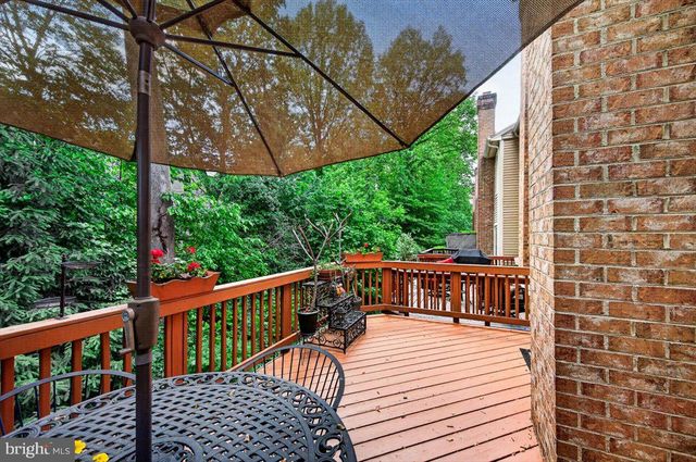 4239 SLEEPY LAKE DR, Fairfax, VA 22033