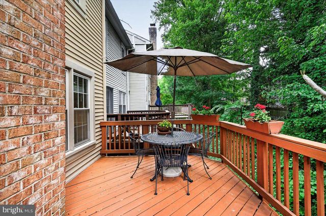 4239 SLEEPY LAKE DR, Fairfax, VA 22033