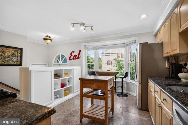 4239 SLEEPY LAKE DR, Fairfax, VA 22033