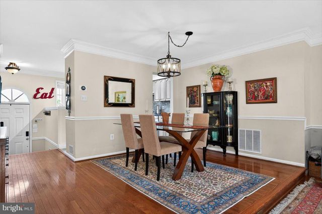 4239 SLEEPY LAKE DR, Fairfax, VA 22033