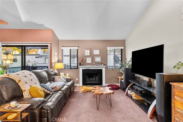 6490 Twin Circle, Simi Valley, CA 93063