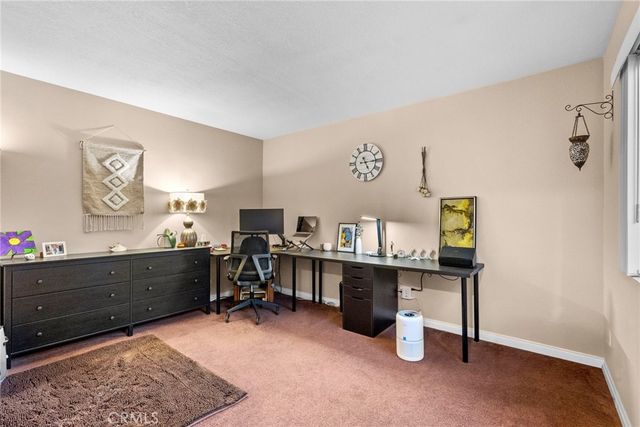 6490 Twin Circle, Simi Valley, CA 93063