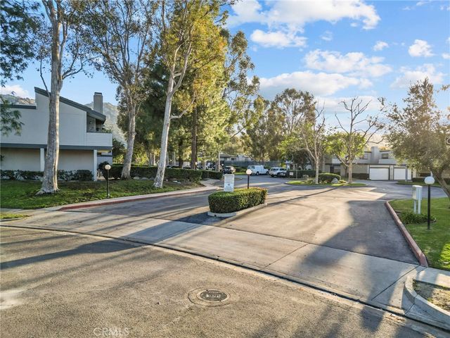 6490 Twin Circle, Simi Valley, CA 93063