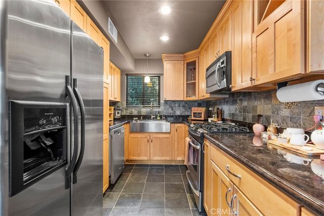 6490 Twin Circle, Simi Valley, CA 93063