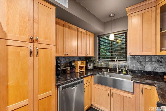 6490 Twin Circle, Simi Valley, CA 93063