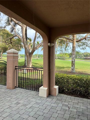 2757 Center Ct Dr 1-20, Weston, FL 33332