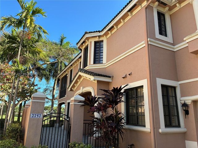 2757 Center Ct Dr 1-20, Weston, FL 33332