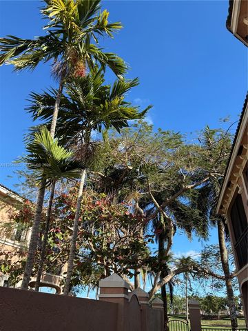 2757 Center Ct Dr 1-20, Weston, FL 33332