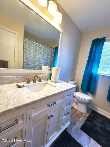 319 Oak Grove Avenue, Greenville, NC 27834