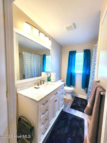 319 Oak Grove Avenue, Greenville, NC 27834