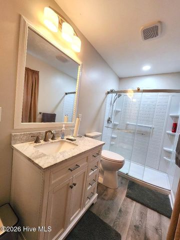 319 Oak Grove Avenue, Greenville, NC 27834