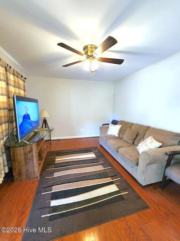319 Oak Grove Avenue, Greenville, NC 27834