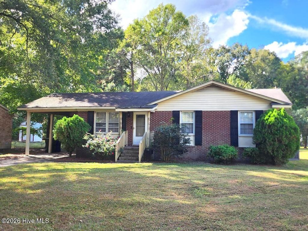 319 Oak Grove Avenue, Greenville, NC 27834
