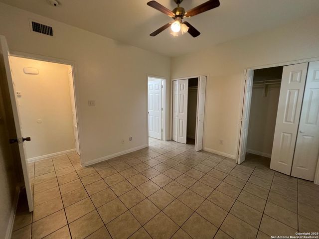 521 Dukeway Apt 1, Universal City, TX 78148