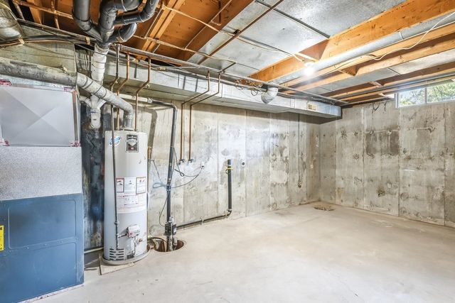 5952 N Palm Ln, Wichita, KS 67204