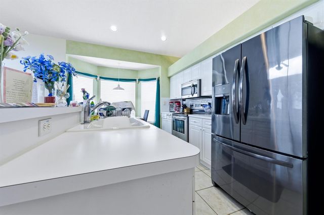 5317 Oakmont Village Circle, Lake Worth, FL 33463
