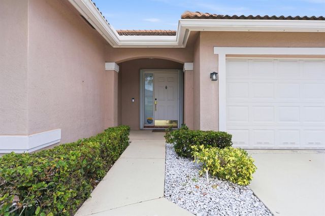 5317 Oakmont Village Circle, Lake Worth, FL 33463