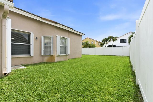 5317 Oakmont Village Circle, Lake Worth, FL 33463