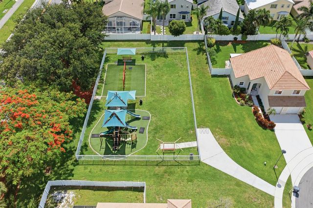 5317 Oakmont Village Circle, Lake Worth, FL 33463