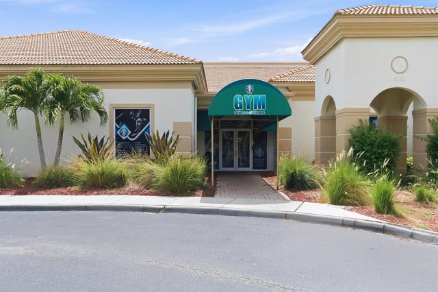 5317 Oakmont Village Circle, Lake Worth, FL 33463