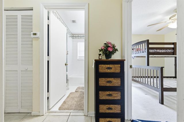 5317 Oakmont Village Circle, Lake Worth, FL 33463