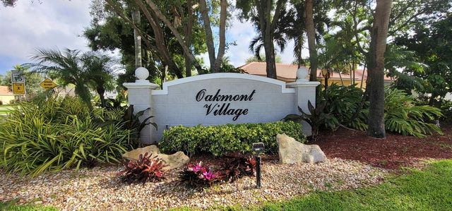 5317 Oakmont Village Circle, Lake Worth, FL 33463