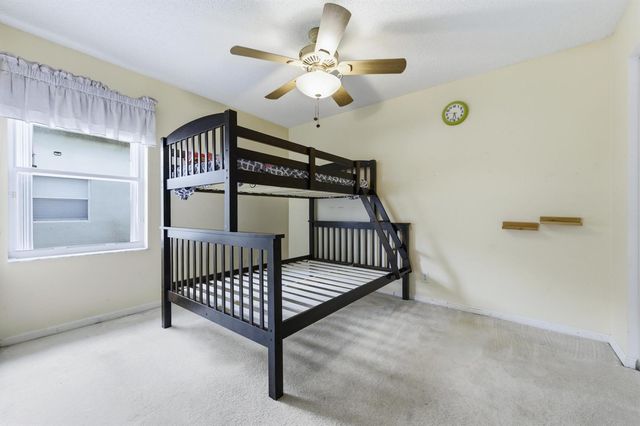 5317 Oakmont Village Circle, Lake Worth, FL 33463