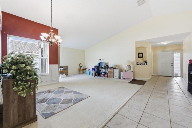 5317 Oakmont Village Circle, Lake Worth, FL 33463