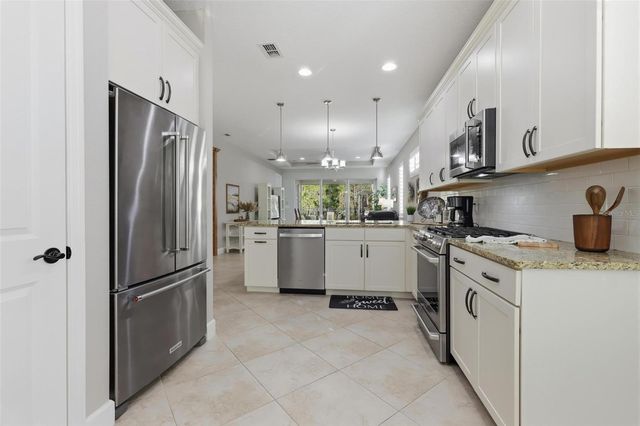 1361 HAYTON AVENUE, Deland, FL 32724