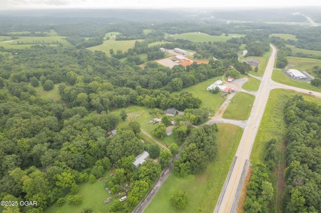 80 Pleasant Ridge Road, Pineville, MO 64856