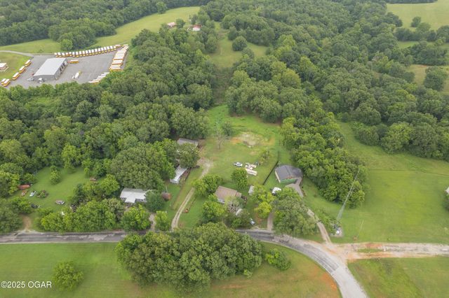 80 Pleasant Ridge Road, Pineville, MO 64856