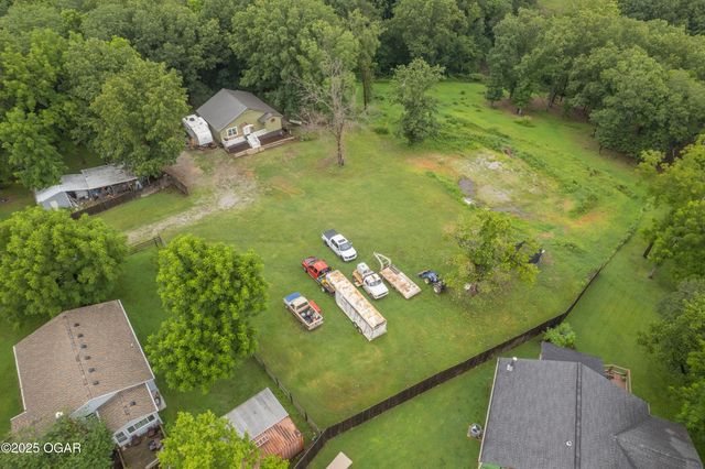 80 Pleasant Ridge Road, Pineville, MO 64856