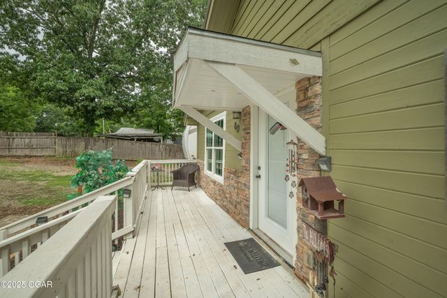 80 Pleasant Ridge Road, Pineville, MO 64856