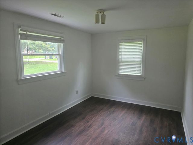 5176 Sandy Valley Rd, Mechanicsville, VA 23111