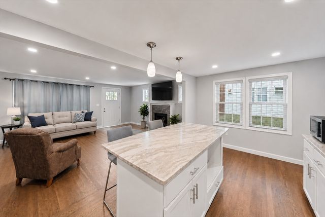 39 Woodard Ave, Brockton, MA 02301