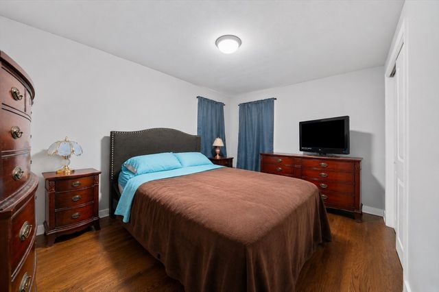 39 Woodard Ave, Brockton, MA 02301