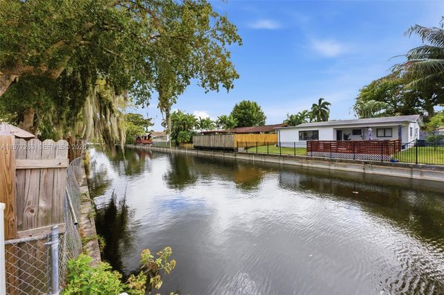 3501 NW 17th Ter, Oakland Park, FL 33309