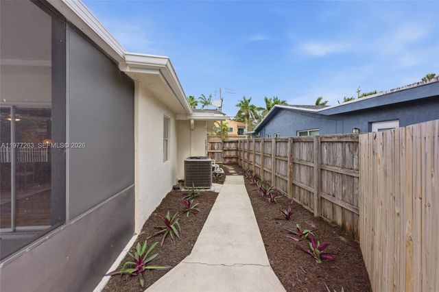 3501 NW 17th Ter, Oakland Park, FL 33309