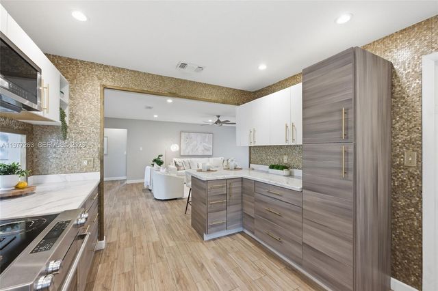 3501 NW 17th Ter, Oakland Park, FL 33309