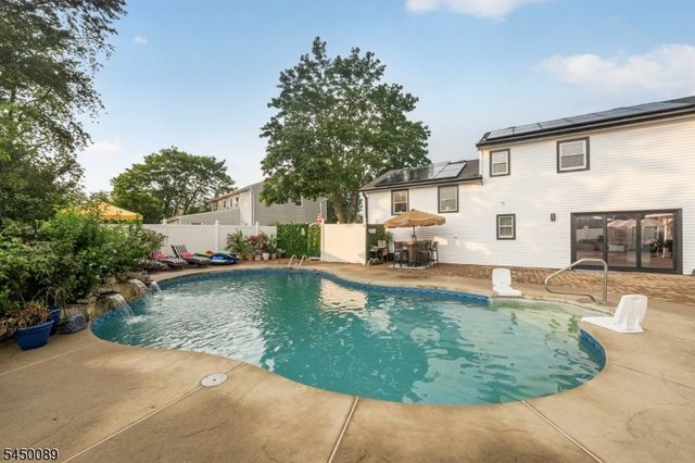 409 Madison Ave, Monroe Twp., NJ 08831