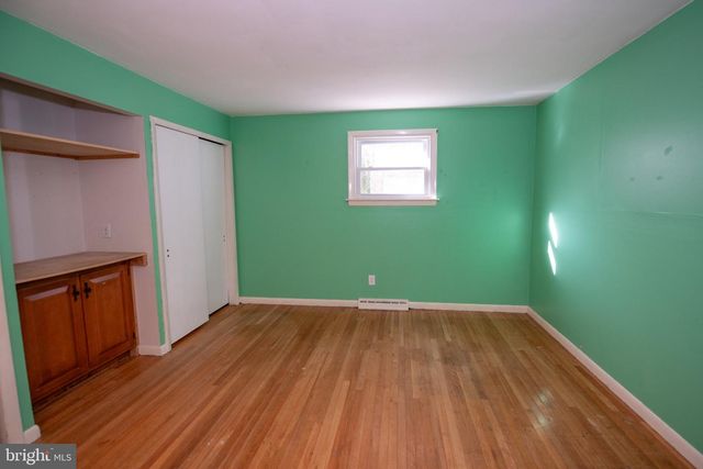 921 W BRISTOL RD, Warminster, PA 18974